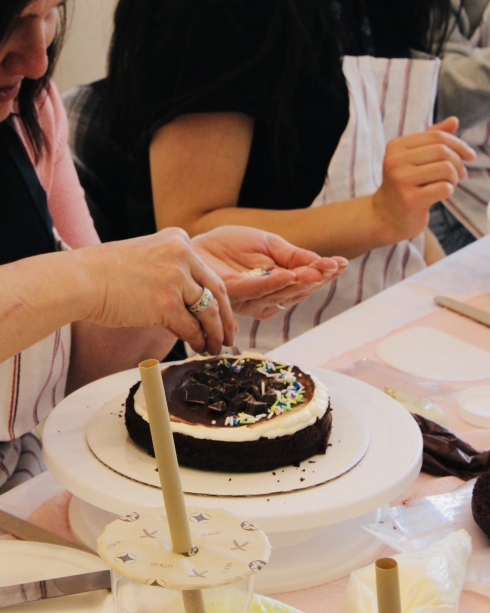 Cake decorating workshop in Calgary